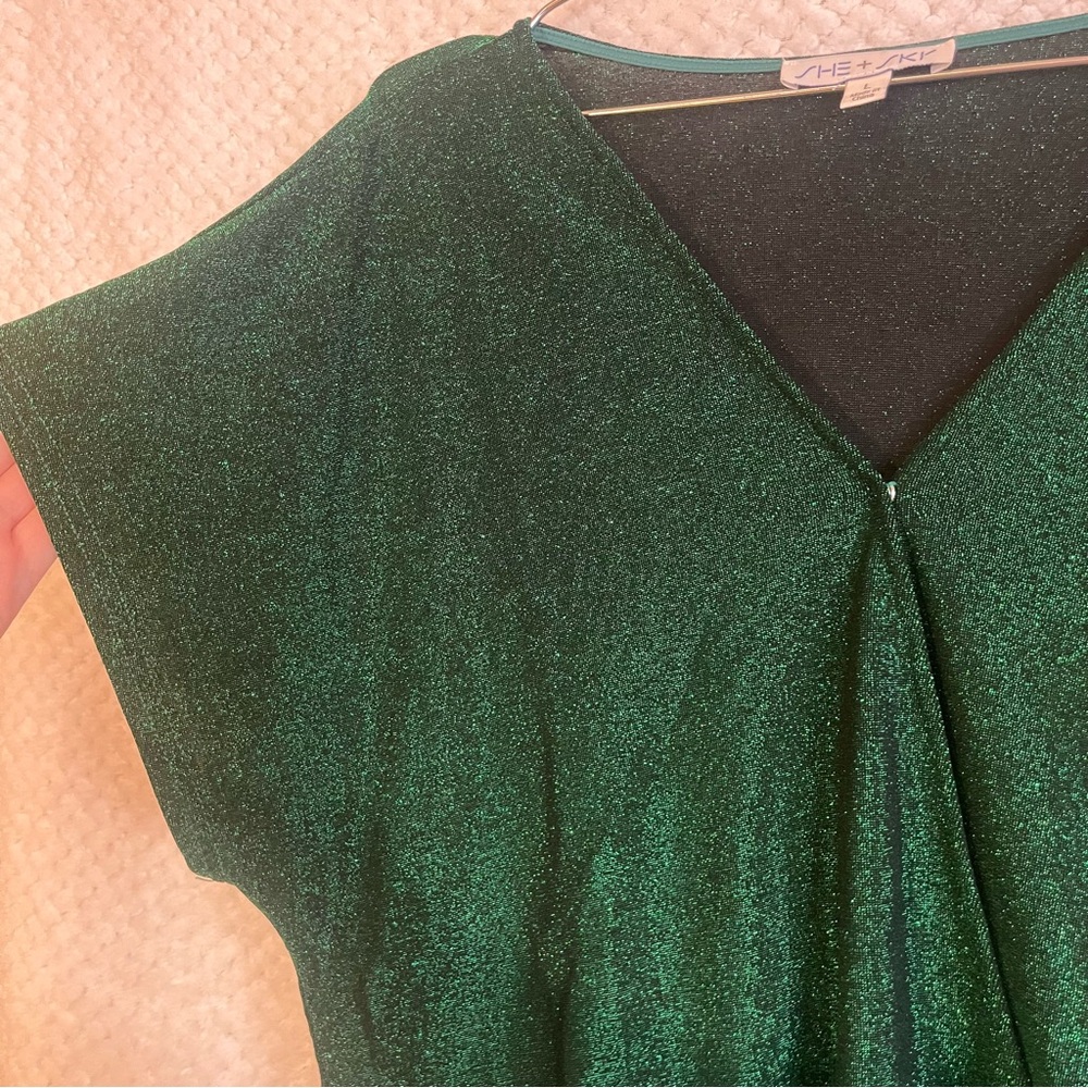 She + Sky Emerald Shimmer BodySuit Top V-Neck Short Sleeve Green Large - Picture 3 of 5